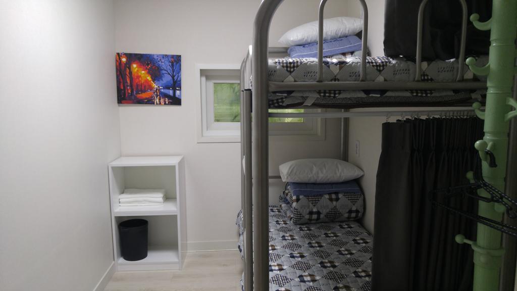 Embassy Guesthouse Itaewon Сеул Номер фото