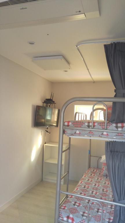 Embassy Guesthouse Itaewon Сеул Номер фото