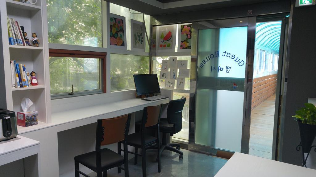 Embassy Guesthouse Itaewon Сеул Екстер'єр фото